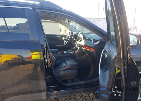 2021 Toyota Rav4 Adventure z USA, uszkodzony, nr VIN 2T3J1RFV1MW158518